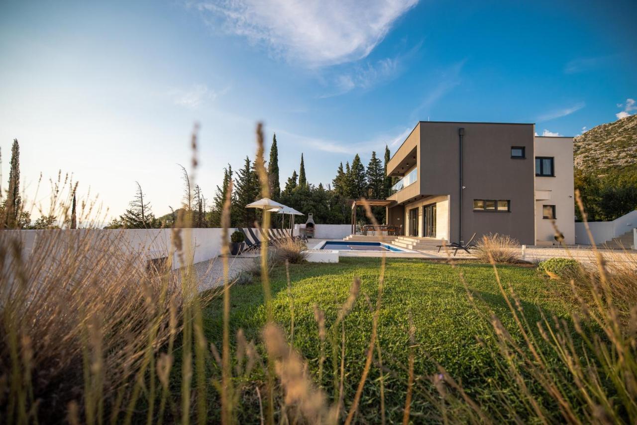 Royal Promons - Heated Pool * Starigrad Paklenica