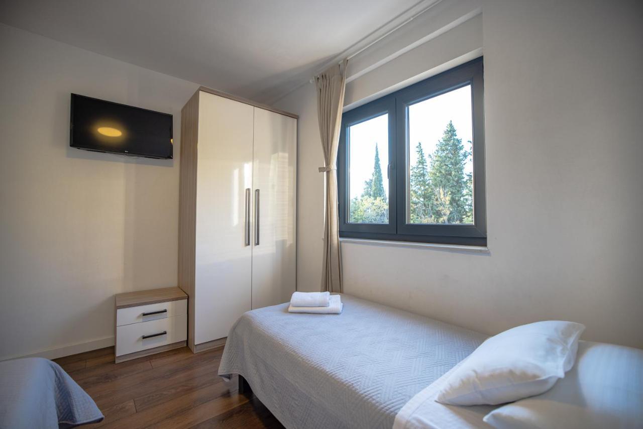 Royal Promons - Heated Pool * Starigrad Paklenica