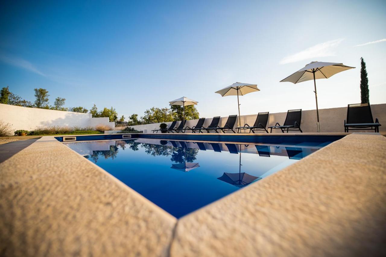 Villa Royal Promons - Heated Pool Starigrad Paklenica