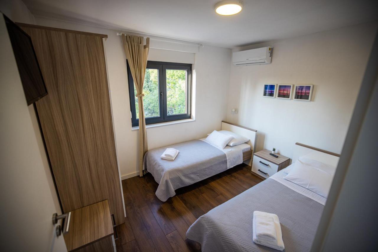 Royal Promons - Heated Pool * Starigrad Paklenica
