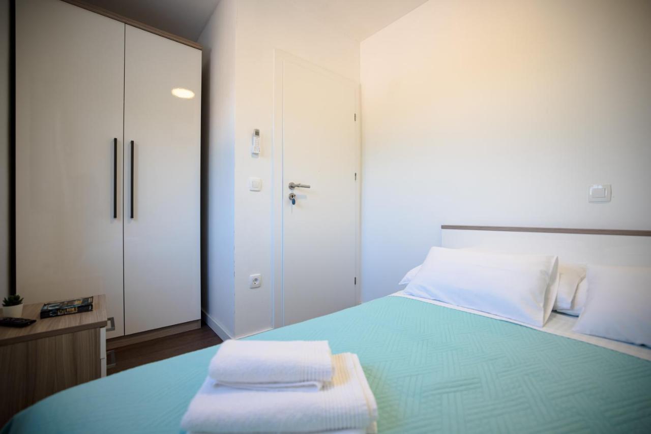 Royal Promons - Heated Pool Villa Starigrad Paklenica