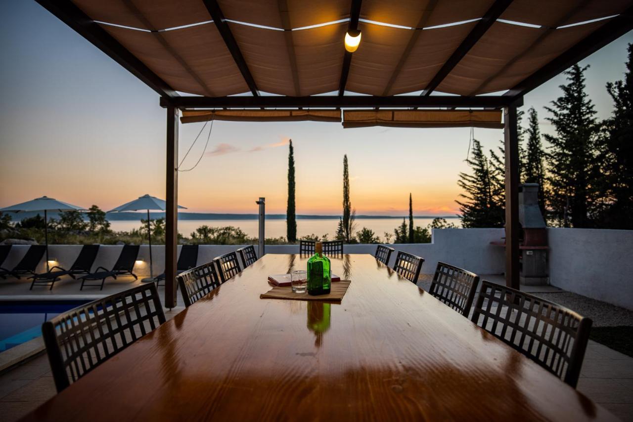 Royal Promons - Heated Pool Starigrad Paklenica