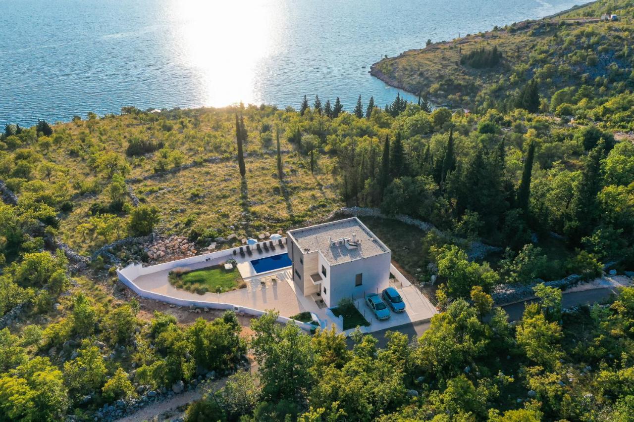 Royal Promons - Heated Pool * Starigrad Paklenica