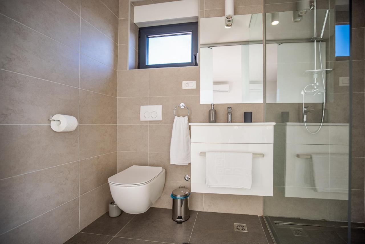 Villa Royal Promons - Heated Pool Starigrad Paklenica