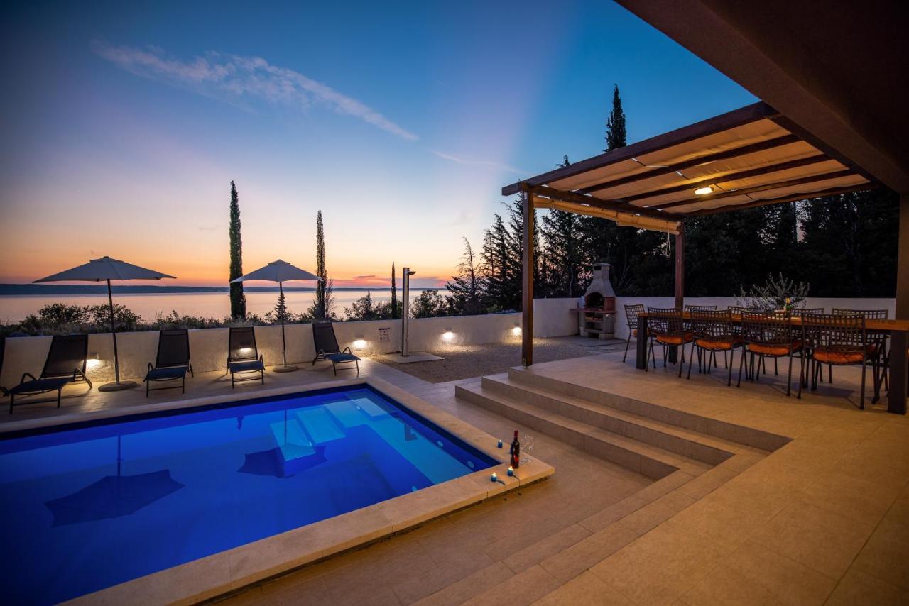 Villa Royal Promons - Heated Pool Starigrad Paklenica