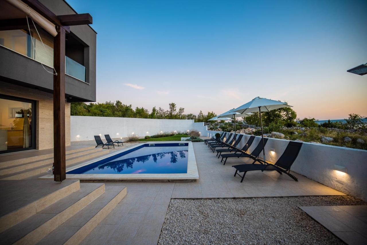 Royal Promons - Heated Pool Villa *