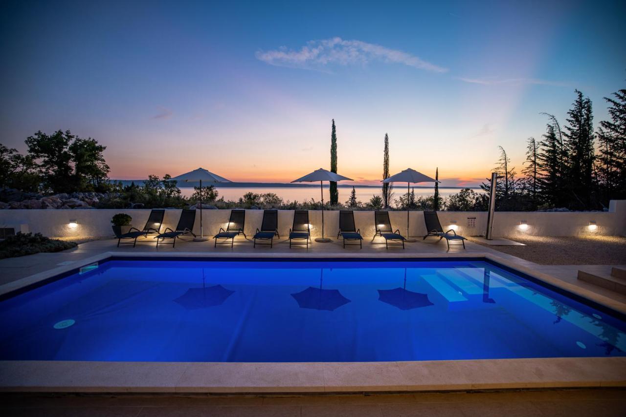 Royal Promons - Heated Pool Starigrad Paklenica